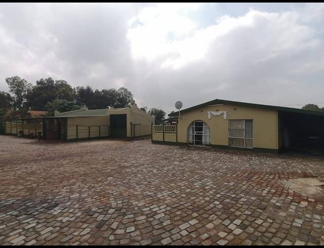 8 BEDROOM HOUSE FOR SALE IN DALESIDE